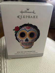2016 Hallmark 'DIA DE LOS MUERTOS' calavera adorno Halloween recuerdo en caja usado en excelente estado - Imagen 1 de 6