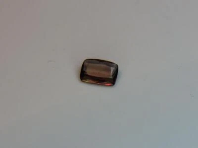 IMPRESIONANTE GEMA DE COLECCIONISTA DE 1,17 QUILATES MULTICOLOR ROSA MARRÓN AZUL PLEO AXINITA BRASILEÑA Foto 1 de 4