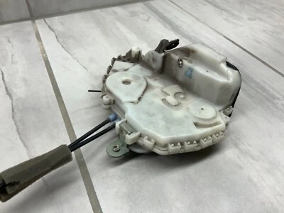  Actuador de pestillo de cerradura de puerta delantero derecho Toyota Corolla 2003-2007 OEM Foto 1 de 4