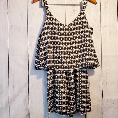 Mameluco para mujer Bisou Bisou patrón diamante talla pequeña ¡SÚPER LINDO! Foto 1 de 4