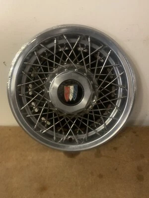 1980-1985 BUICK ELECTRA-LESABRE-ESTATE WAGONS 15” WIRE SPOKE HUBCAP - Image 1 of 4