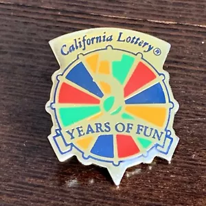 Vintage California State Lotterie Anstecknadel 5 Jahre Spaß - Bild 1 von 4