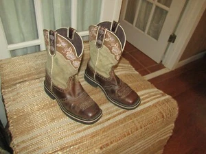 Justin Gypsy Leather Barnwood Brown Square Toe size 7 B Pink Flowers Boots L9951 - Picture 1 of 10
