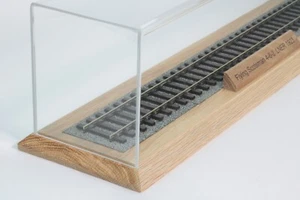 O Gauge Train Display Case 43.5cm with fitted track 39.5cm made by BoxMint UK - Picture 1 of 6