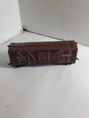 TYCO - HO - MKT 47150 THE KATY SERVES THE SOUTHWEST  Livestock Cattle Car - Image 1 of 4