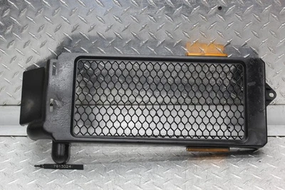 2007 Honda Shadow Spirit 750 VT750DC CAPA DE RADIADOR - Imagem 1 de 4