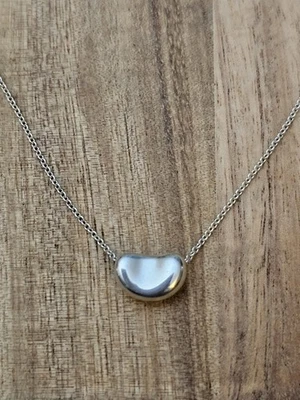 Colar pingente pequeno de feijão prata 925 Tiffany & Co Elas Peretti 16" - Imagem 1 de 4