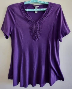 CATHERINES Top donna 0X Royal viola maglia slub con pettorina all'uncinetto davanti - Foto 1 di 10