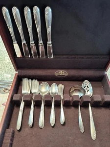 Sweetheart Rose de plata esterlina de Lunt Silversmiths (5) 6 piezas ajustes de lugar + - Imagen 1 de 11