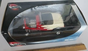 Mattel's Hotwheels Ford 1932 Red and cream 1:18 2000 MIB - Picture 1 of 2
