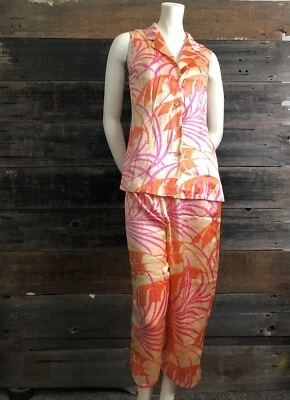Neiman Marcus 100% Silk TopVest and Bottom Pant Leisure Suit Size Small  - Image 1 of 2