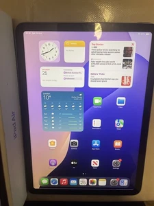 Apple iPad Air (4th Generation) – 64GB   - Picture 1 of 7