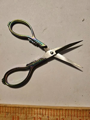 Retro Stainless steel sewing traveling embroidery scissors - Image 1 of 4