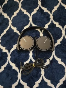 Sony Wired Stereo Folding Headphones MDR-ZX110/BZUC Black Open Box - Picture 1 of 6