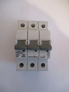 INTERRUPTOR DE CIRCUITO DORMAN SMITH K3PC20 C20 20 AMP 10KA TRIPLE POLO MCB - Imagen 1 de 1