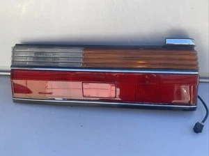 1985 1986 Toyota Cressida Sedan Tail Light Lamp Assembly Taillight RH Passenger - Picture 1 of 12