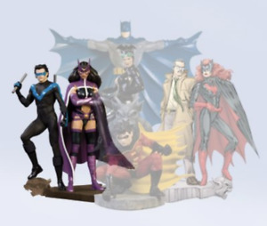 DC DIRECT - Batman Family Multi-Part Statue Part 2: Nightwing & Huntress