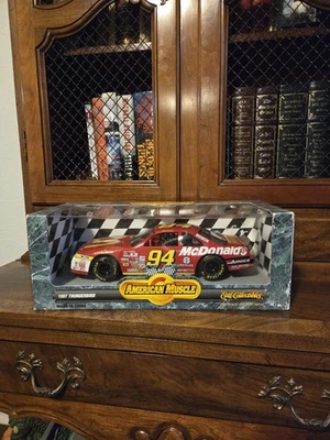 Bill Elliott 1997 Thunderbird McDonald 1/18 diecast Foto 1 de 4