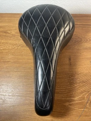 Sillín acolchado diamante vintage 1976 TAIHEI UNITE MATEX (Elina) asiento BMX de la vieja escuela Foto 1 de 4