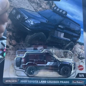 Hot Wheels Premium HW Off Road 2005 Toyota Land Cruiser Prado Chase Auto 0/5 NUOVO - Foto 1 di 2