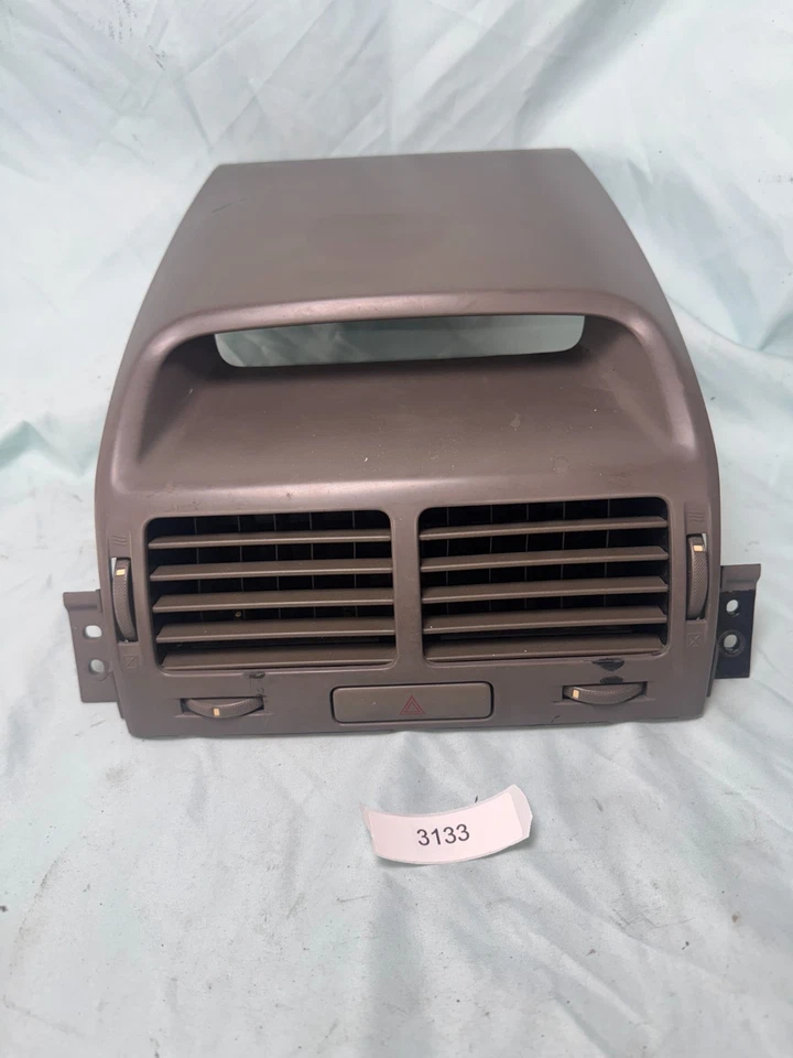 Suzuki Grand Vitara 2006-2008 tablero central bisel aire ventilación calor aire aire acondicionado ventilación Foto 1 de 4