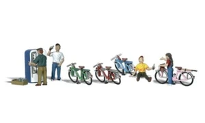 A2194 Personnages, cyclistes et vélos diorama Woodland Scenics Ech N 1/160eme - Imagen 1 de 1