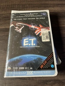 E.T. The Extra Terrestrial 1982 Factory Sealed VHS White Clamshell Movie Stamp - Picture 1 of 7