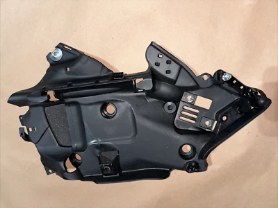 PANEL INTERIOR MARCO LATERAL DERECHO DUCATI PANIGALE V2 2024 NUEVO DESPEGUE GENUINO OEM Foto 1 de 4