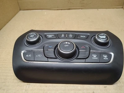 Jeep Cherokee 2015-18 pila central radio controles de climatización 68249518 Foto 1 de 4