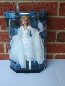 IN HAND 2025 Mattel Barbie Signature Stevie Nicks Puppe Bella Donna Neu Sealed - Bild 1 von 10
