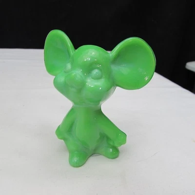Fenton Chameleon Green Undecorated Mouse Special Order 2007 W178 - image 1 of 4