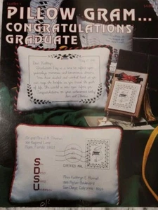 Gramo de almohada PARA graduación de posgrado fuera de existencia punto de cruz patrón folleto - Imagen 1 de 1