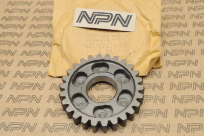 Nuevo de Lote Antiguo Yamaha ATMX DT100 MX175 RT100 RS100 Tercera Rueda Engranaje 26T 427-17231-00 Foto 1 de 2