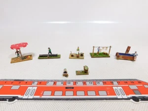 EB14-2# Preiser H0 1:87 Bastler Konvolut MÄNGEL Holz Blumenstand Wäscherin etc - Picture 1 of 5