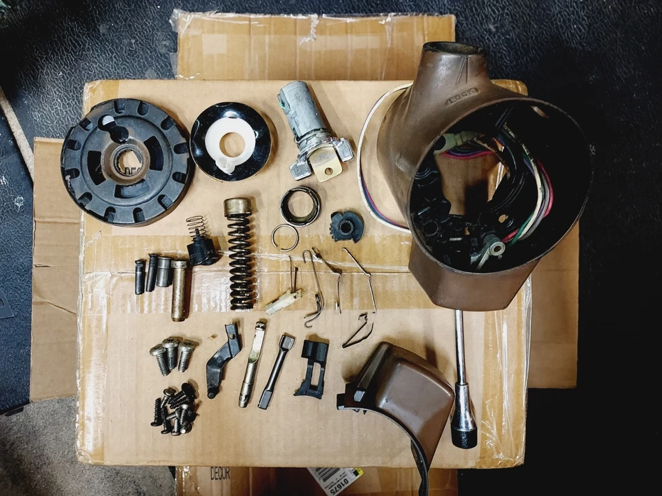 通用倾斜转向柱外壳维修适用于雪佛兰 Olds 别克 Pontiac G 车身 — 第 1/4 张图片