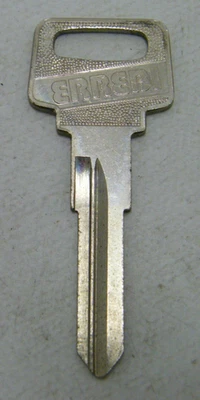 LLAVE ELÉCTRICA COCHE EN BLANCO ANTIGUO VOLVO 240 POLAR 740 760 780 940 Foto 1 de 4