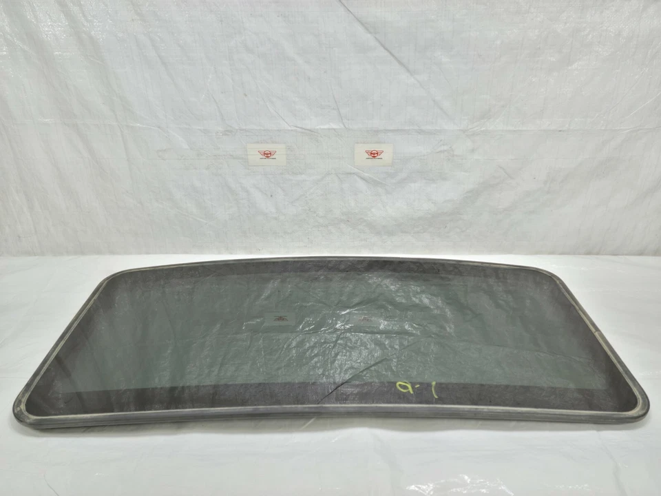2011 Lincoln Navigator Sunroof Sun Roof Moon Roof Glass - Image 1 of 3