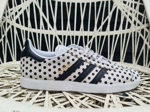 adidas platform pois