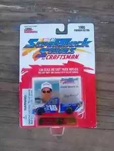 1995 Racing Champions JOHNNY BENSON #18 Hella Light Craftsman Truck 1/64 B - Foto 1 di 4