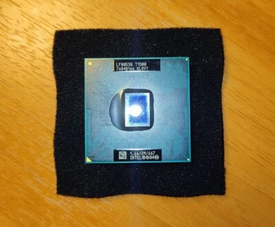 CPU Intel Mobile T1300 1.667 GHz Socket M/mPGA478MT - Immagine 1 di 2