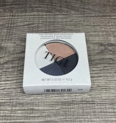 Sombra de ojos cuádruple de alta densidad TIGI SMOKY HOT Foto 1 de 3