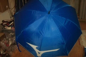 BRAND New Mizuno golf - Staff    64" Umbrella  blue - Picture 1 of 2