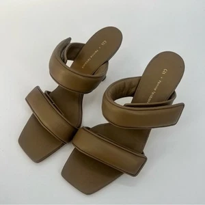 Gia Borghini x Pernille Telsbaek Perni 03 Two-Strap Padded Leather Sandal 10 - Imagen 1 de 13
