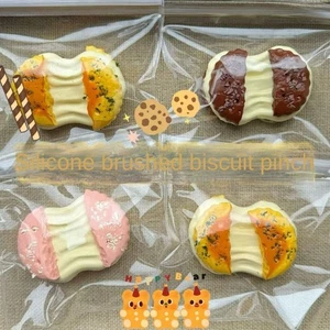 Slow Rebound Silicone Pinch Toy Soft Biscuit Squeeze Toy Desktop Decoration - Picture 1 of 11