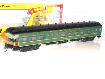 Roundhouse 68602  S/Fe Observation.Palace Car. Lights. In New cond.HO Scale. Box - Image 1 of 4