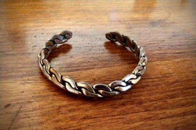 Brazalete abierto de cobre forjado a mano sólido y curativo ~ estilo cuerda retorcida Foto 1 de 4