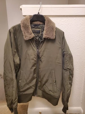 Chaqueta de vuelo de bombardero aviador Abercrombie & Fitch; grande; ligeramente usada; excelente Foto 1 de 4