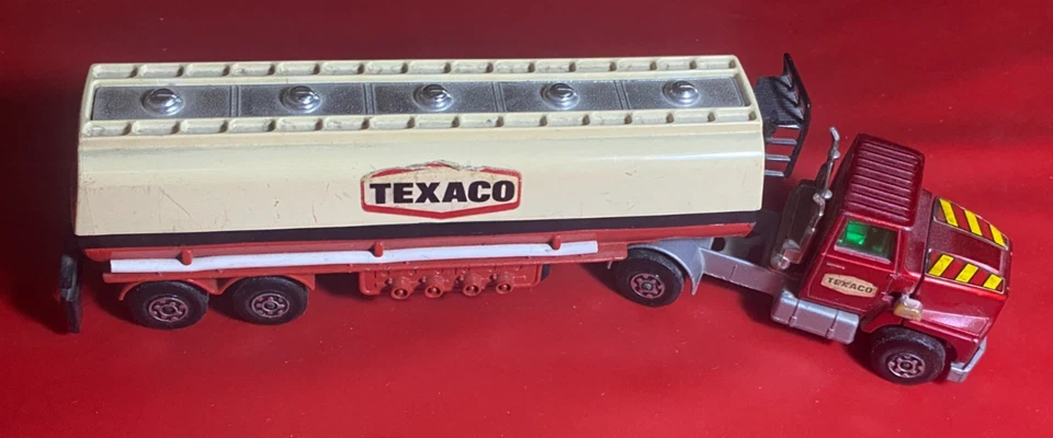 MATCHBOX LESNEY SuperKings Modellino K-16/18 FORD ARTICULATED TANKER TEXACO 1973 - Immagine 1 di 4