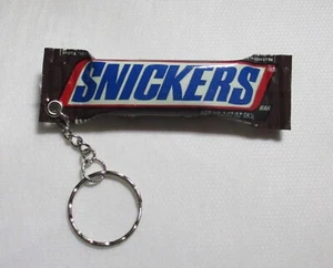 SNICKERS Chocolate Peanut Bar KEYCHAIN Keyring Novelty Malaysia 3.25" Long - Bild 1 von 10