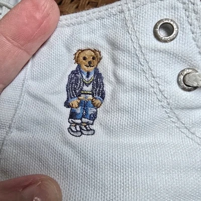 Camisas altas blancas de lona con cordones POLO para niños con bordado de oso 1 Foto 1 de 4